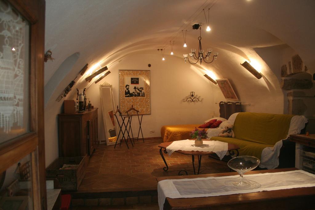 Chambre D'Hotes La Romarine Barnave الغرفة الصورة